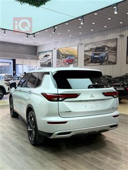 ميتسوبيشي اوتلاندر